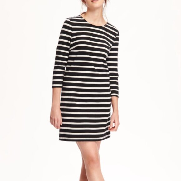 Old Navy Black and White Striped Heavy-Knit Shift Dress Size Small Petite - Picture 1 of 9
